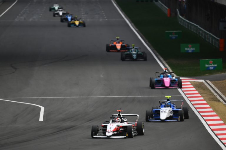 f1 academy in cina