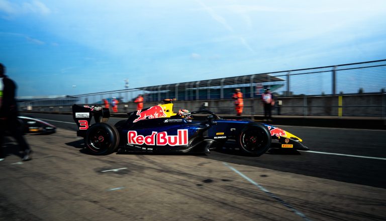F3: a Spa vincono Rivera e Nakamura, Slater a -1 da Ugochukwu