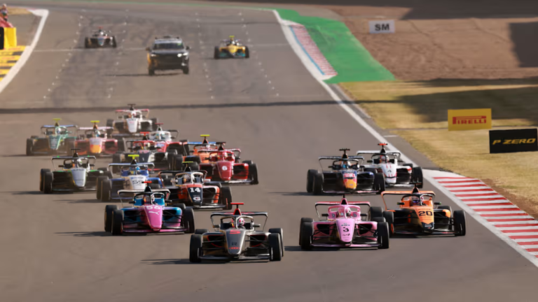 f1 academy a silverstone