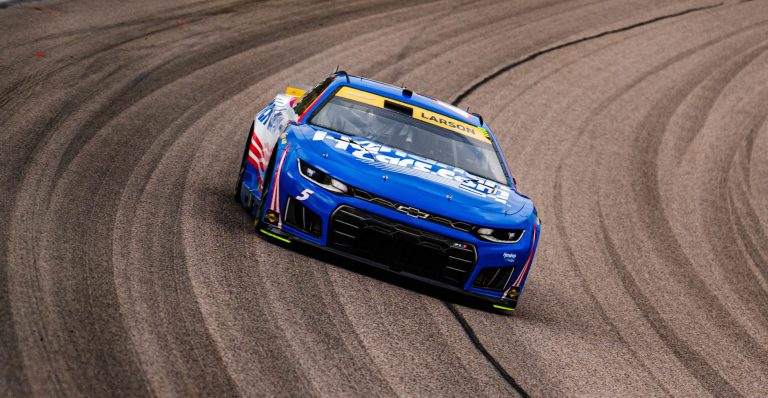 Copertina Nascar Kansas